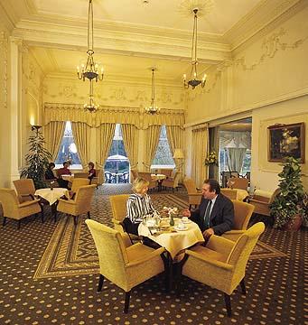 The Palace 4*
