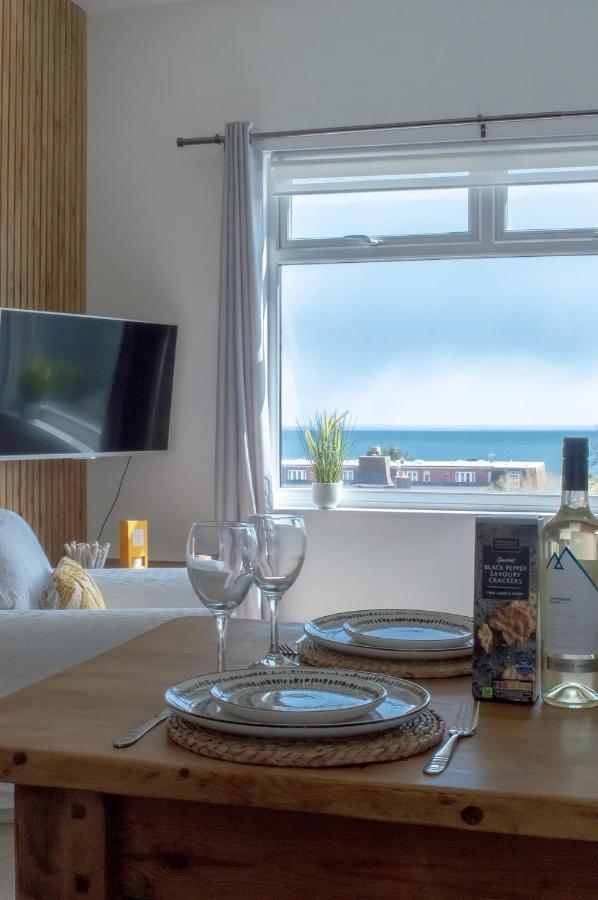 Bed& Boujee With Sea Views *