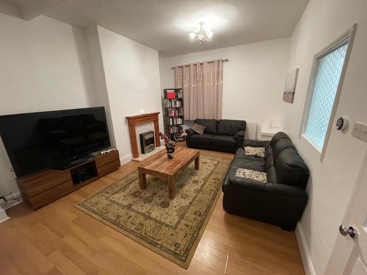 Holiday home Tor House With Patio, Free Parking 6pm To 8am Only