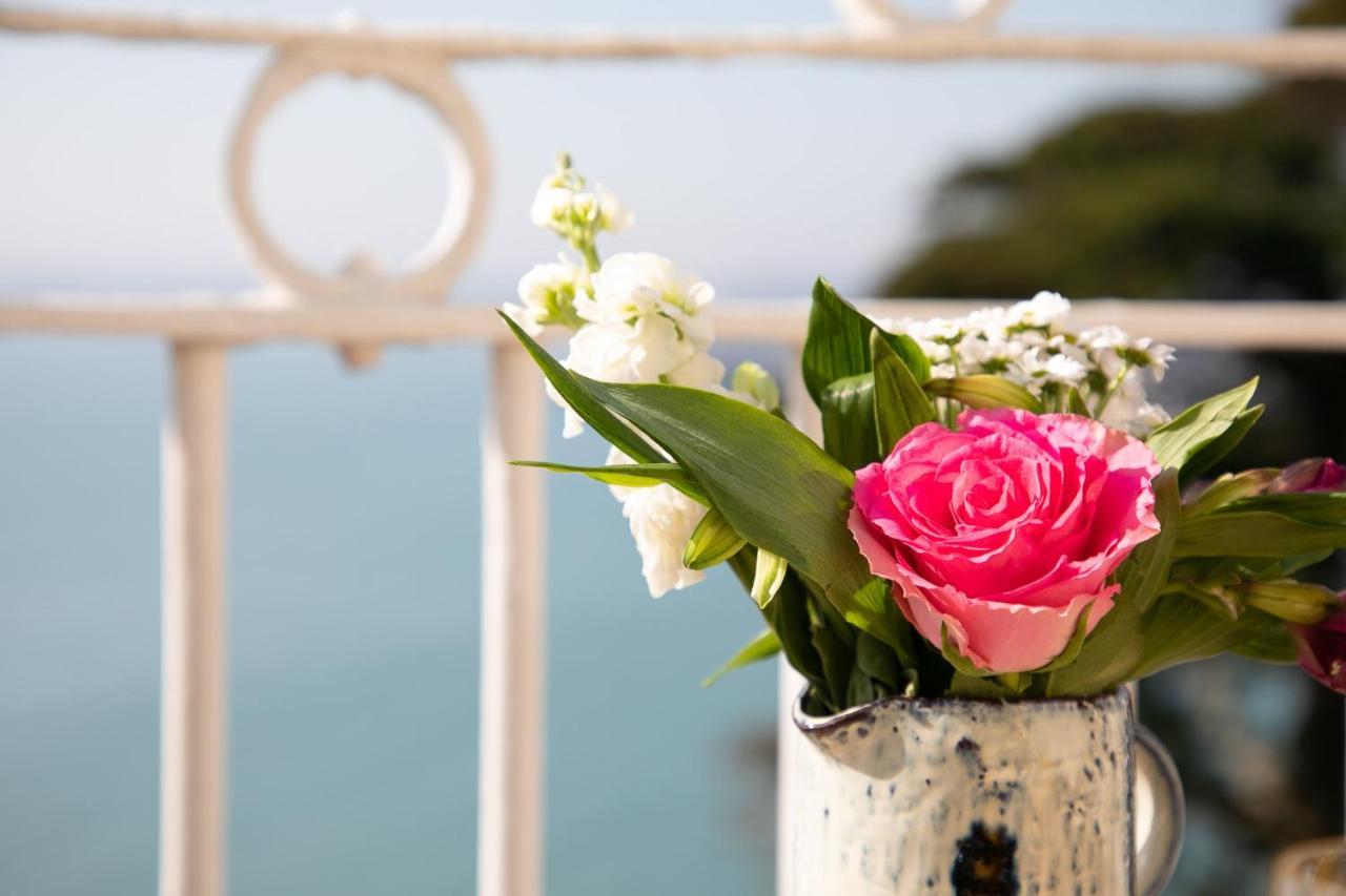 Wellswood - Sunny With Stunning Sea Views And Private Balcony Apartment Torquay
