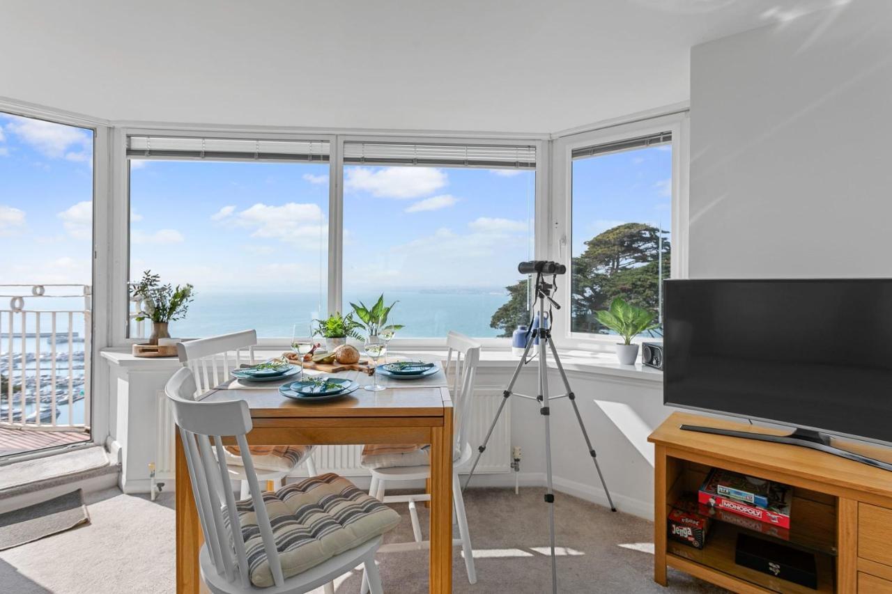 Apartment Wellswood - Sunny With Stunning Sea Views And Private Balcony Torquay