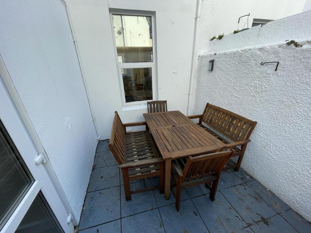 Tor House With Patio, Free Parking 6pm To 8am Only