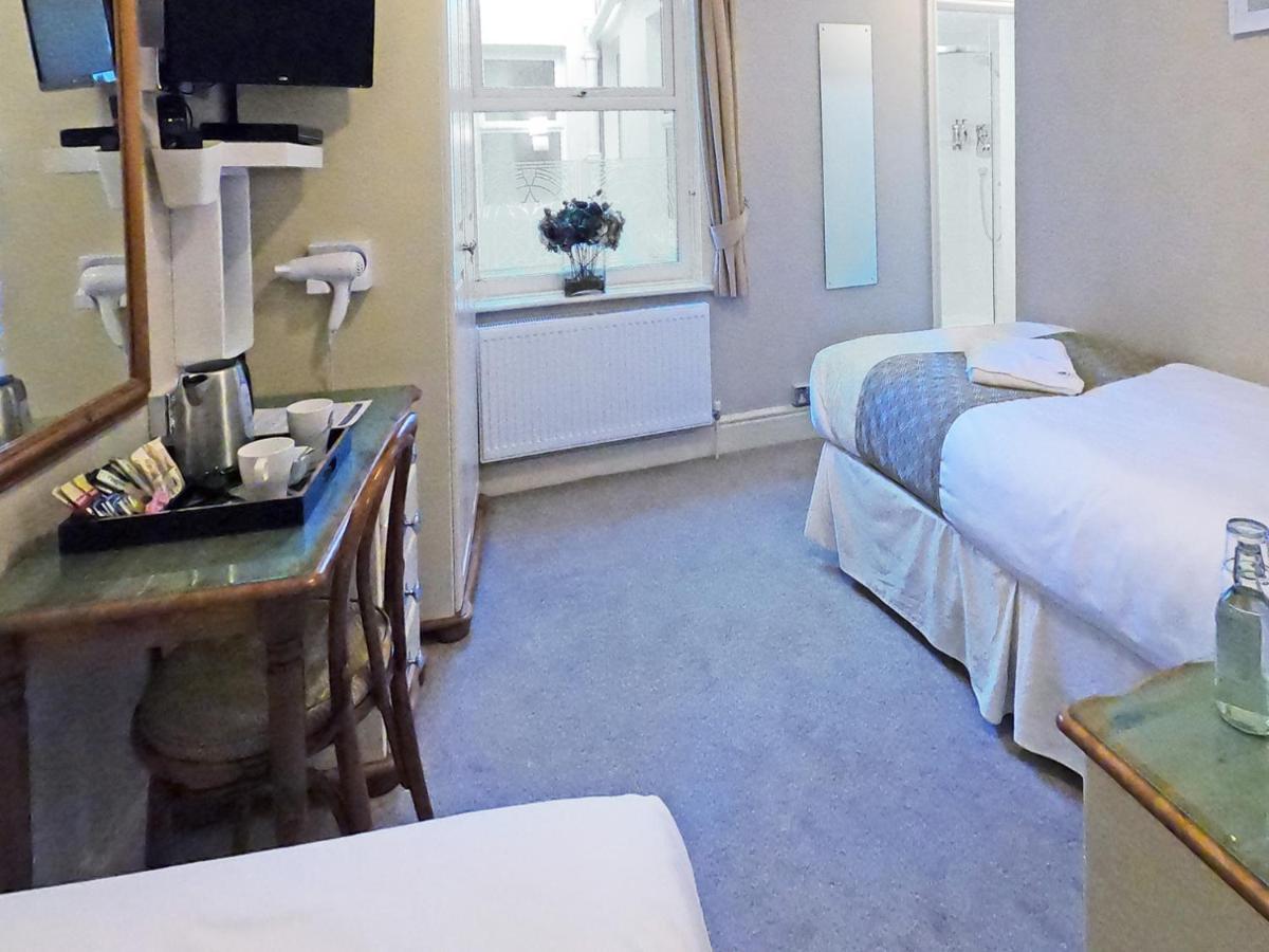 Riviera Hotel Torquay