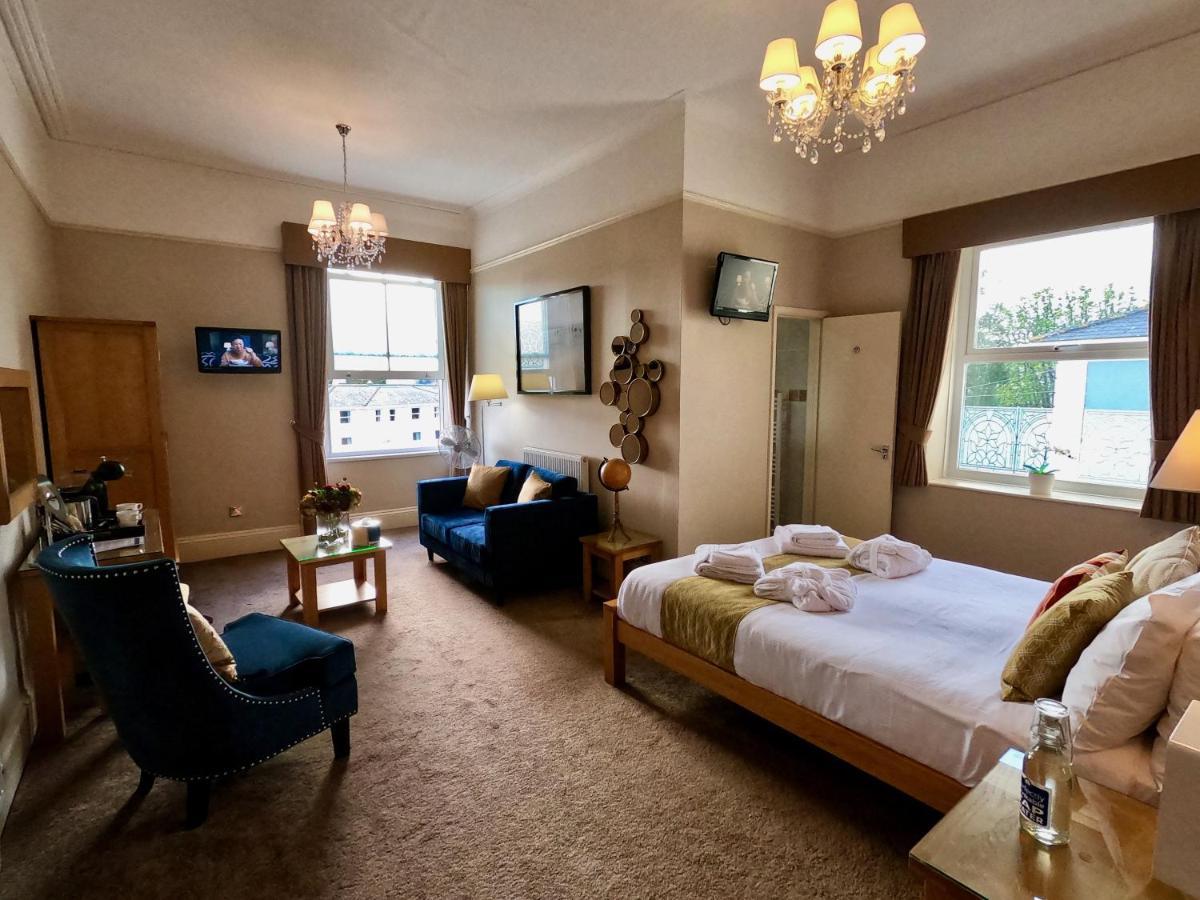 Riviera Hotel Torquay