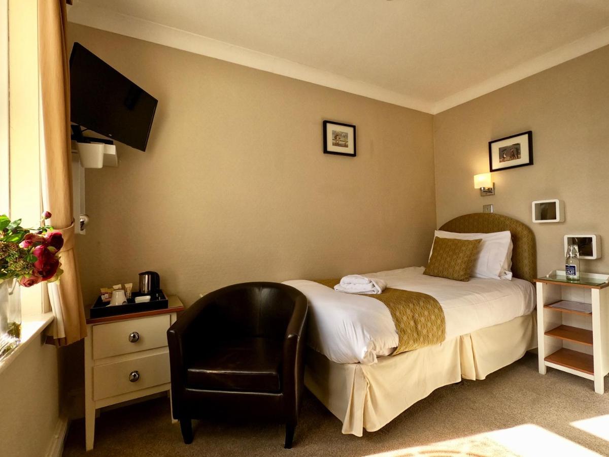Riviera Hotel 4*