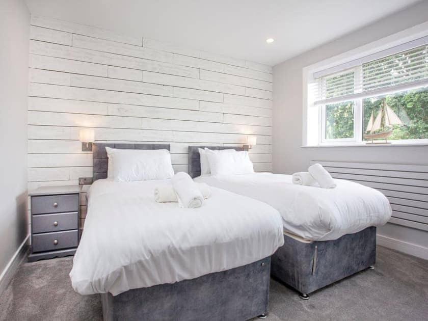 Honeybrook - Cosey Detached Home, Modern, Spacious