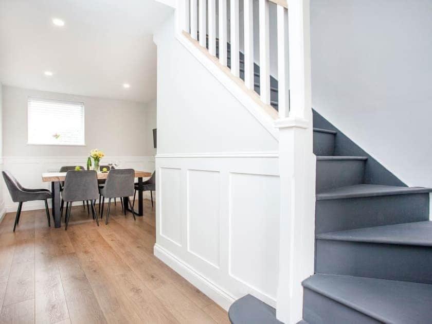 Honeybrook - Cosey Detached Home, Modern, Spacious