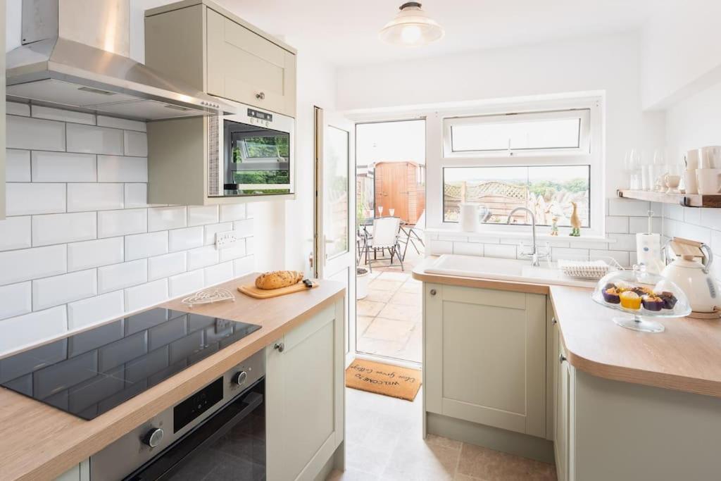 *brand New* Olive Grove Holiday home *