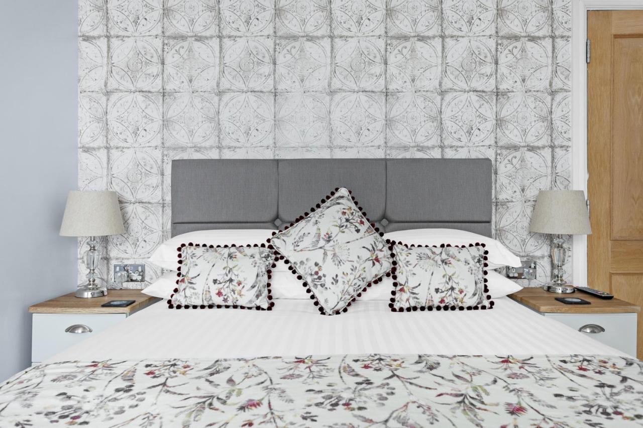 Southbank Town House Guest house 4*