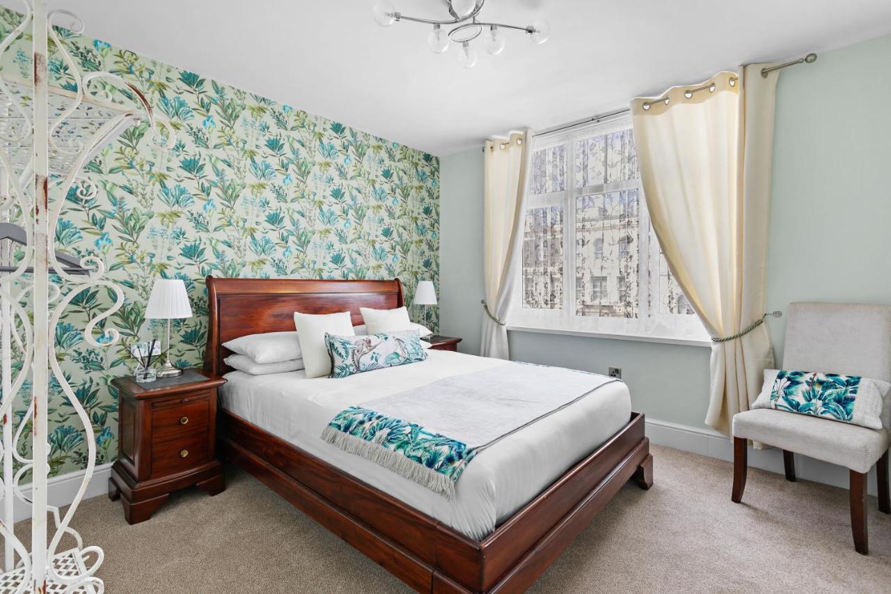 Southbank Town House 4*