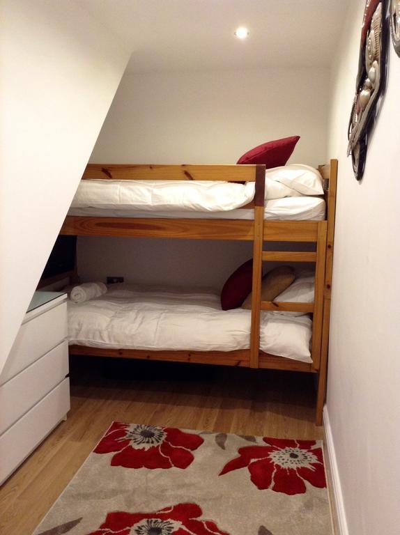 Apartment Superior Apartment With Hot Tub & Breakfast *