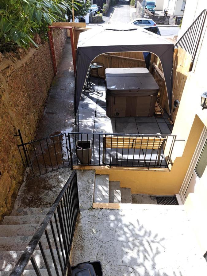 Superior Apartment With Hot Tub & Breakfast Apartment *