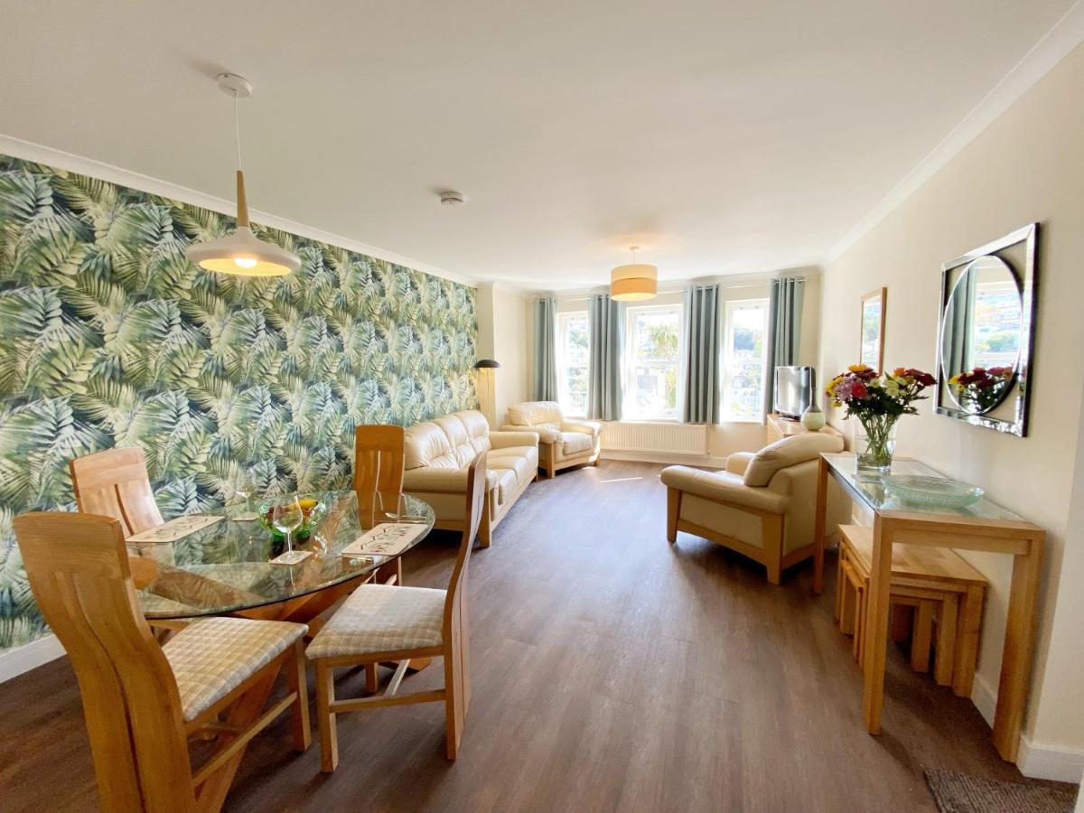 Ockendon House Apartment