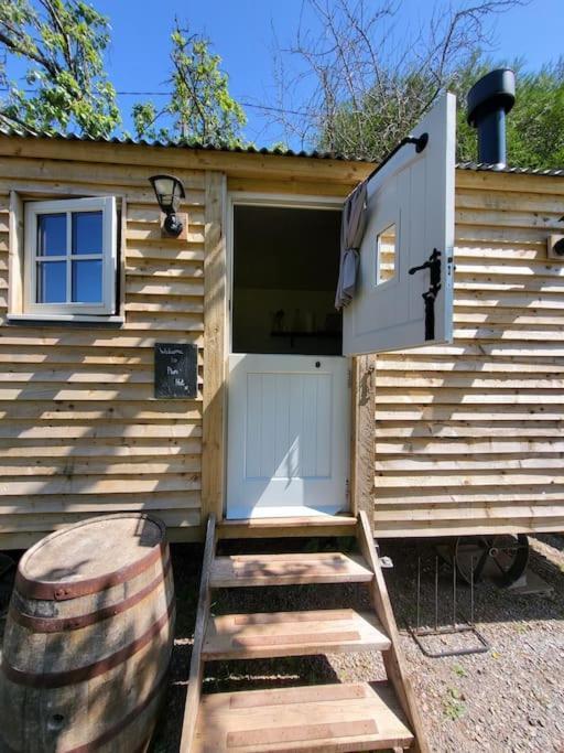 Apartment Plum Hut