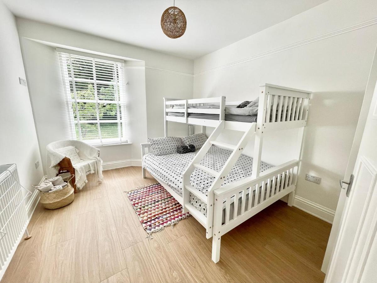 Lincombe Court Wellswood Apartment *