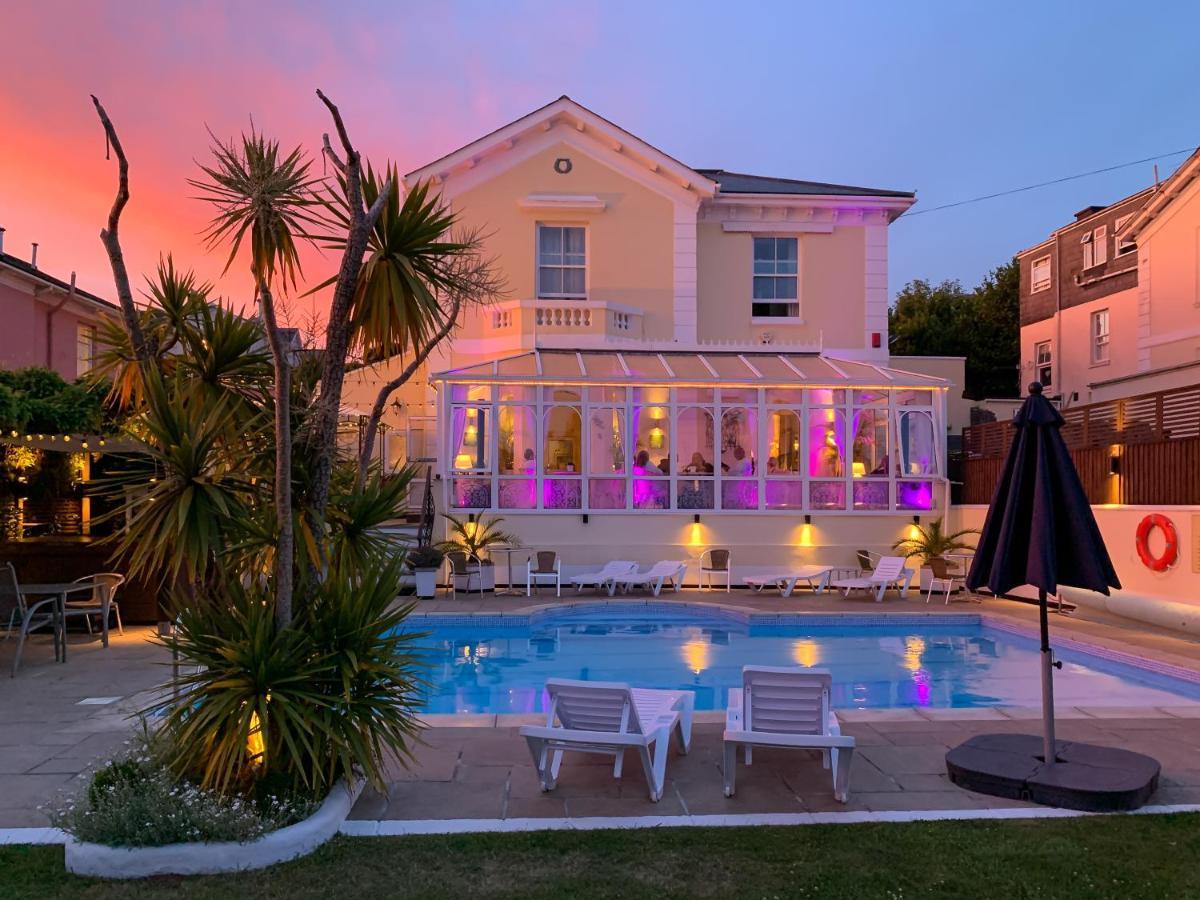 Hotel Riviera 4*
