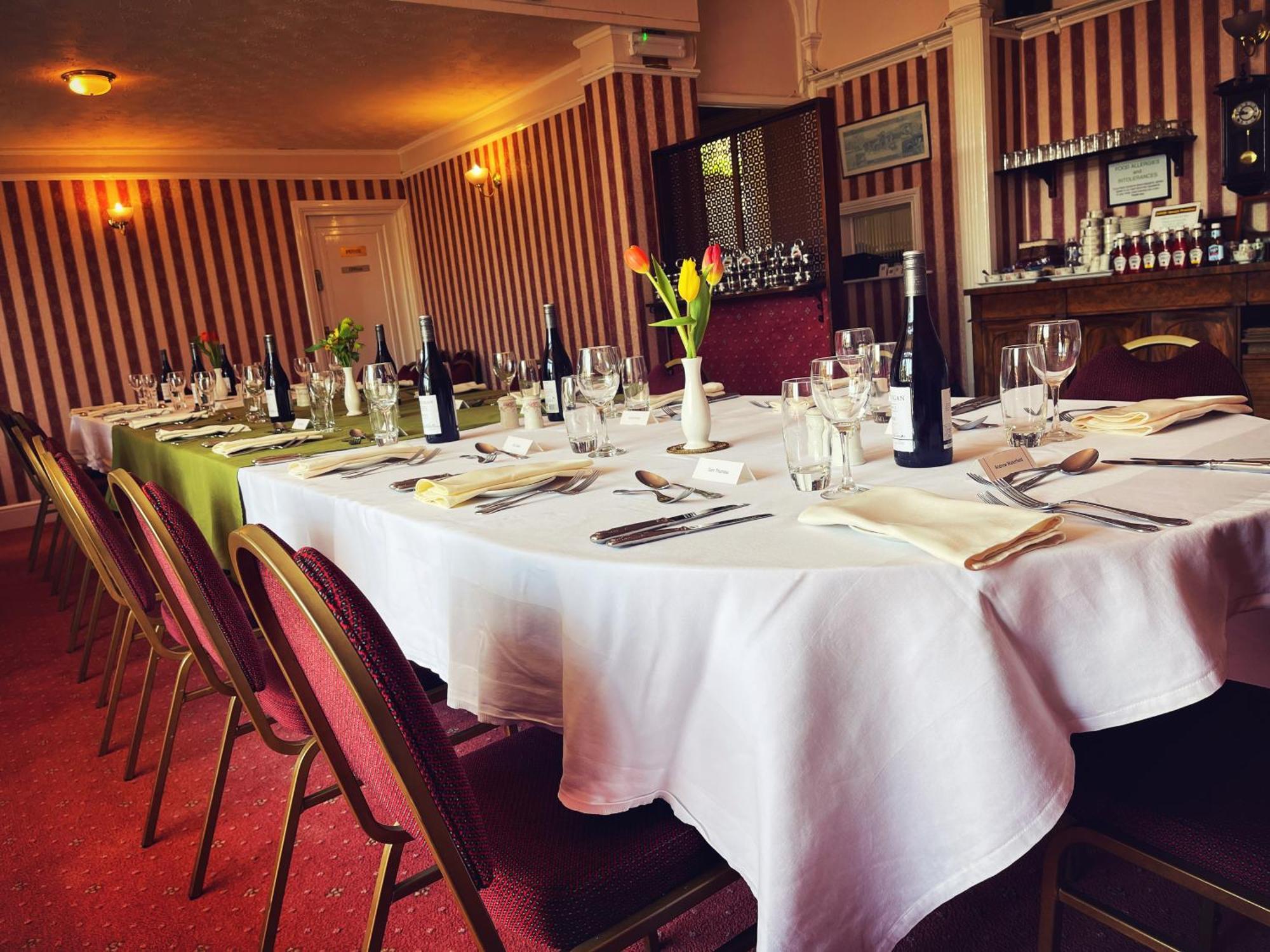 The Robin Hill 4* Torquay