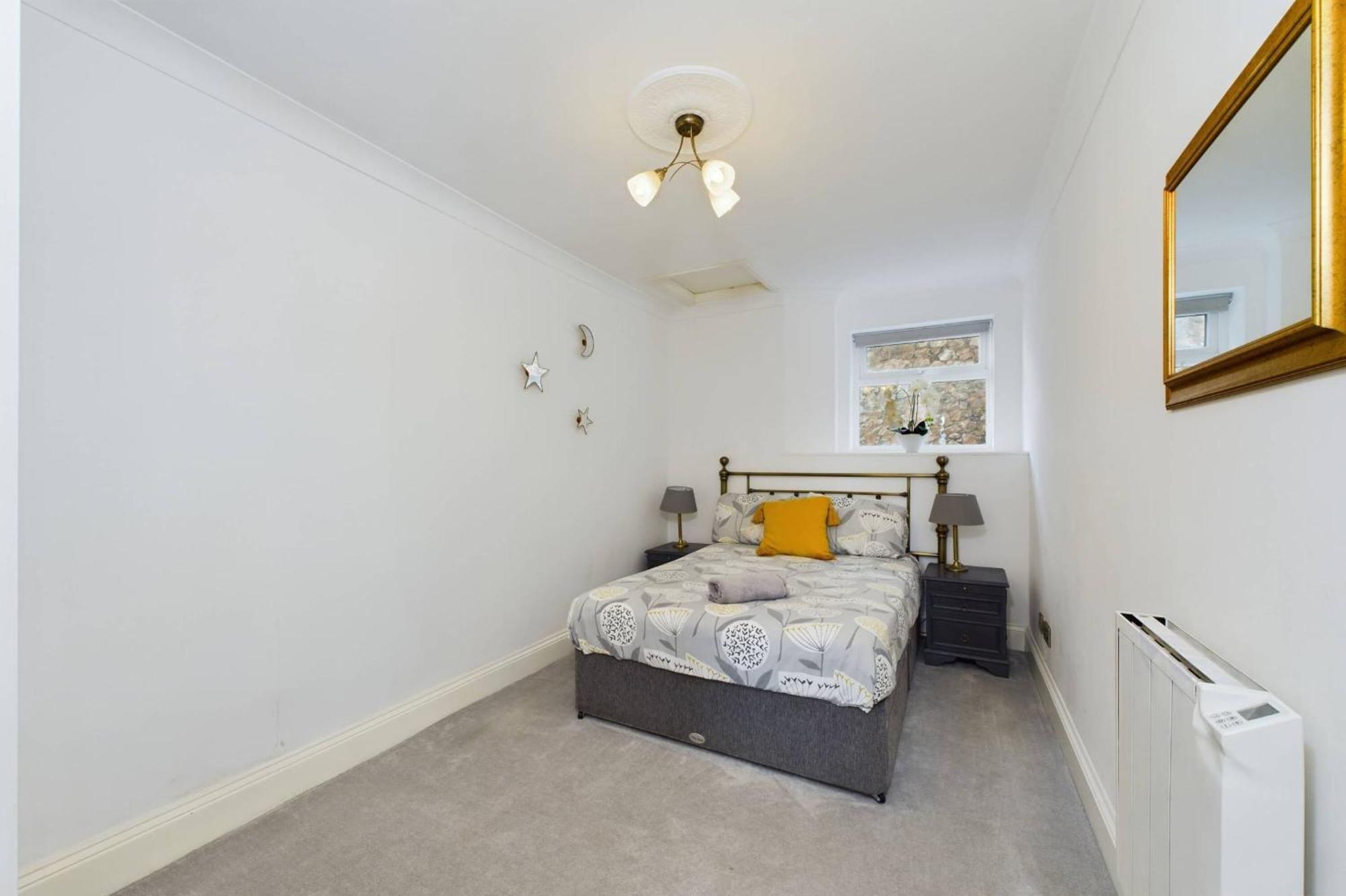 Apartment Loveliest Homes - 3 Bed, 2 Bathroom, Balcony, Parking Torquay