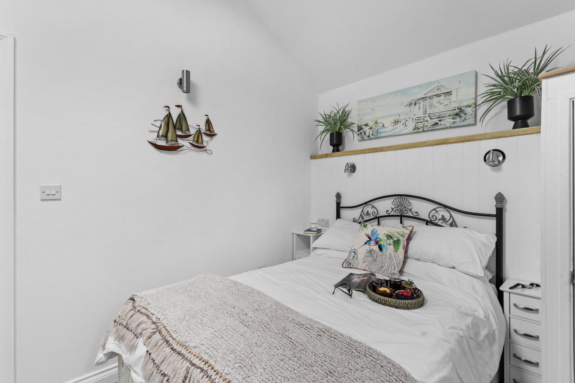 Holiday home The Boathouse - Panoramic Sea View Retreat, Near Town, Marina & Beach, With Parking