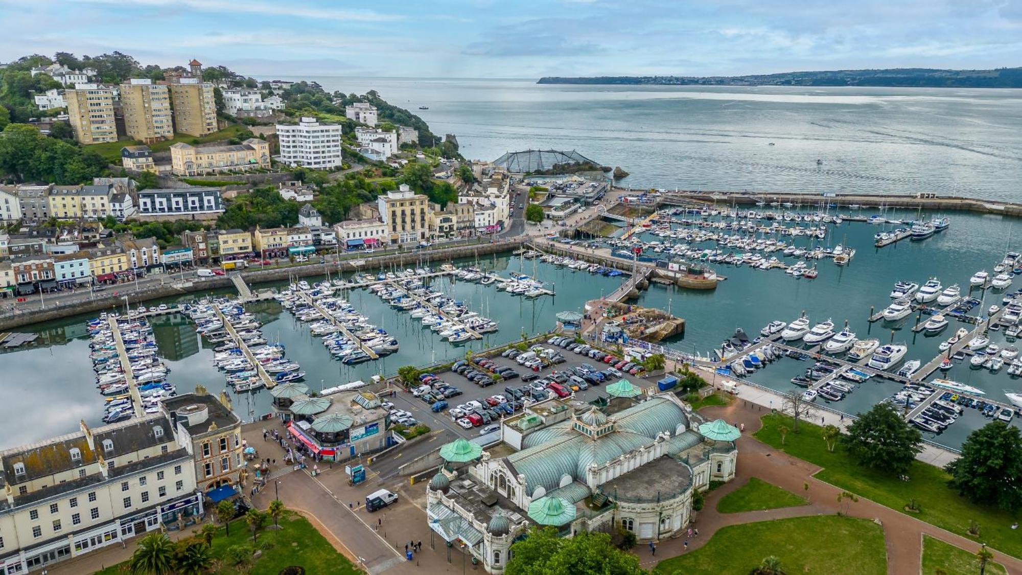 The Boathouse - Panoramic Sea View Retreat, Near Town, Marina & Beach, With Parking Torquay