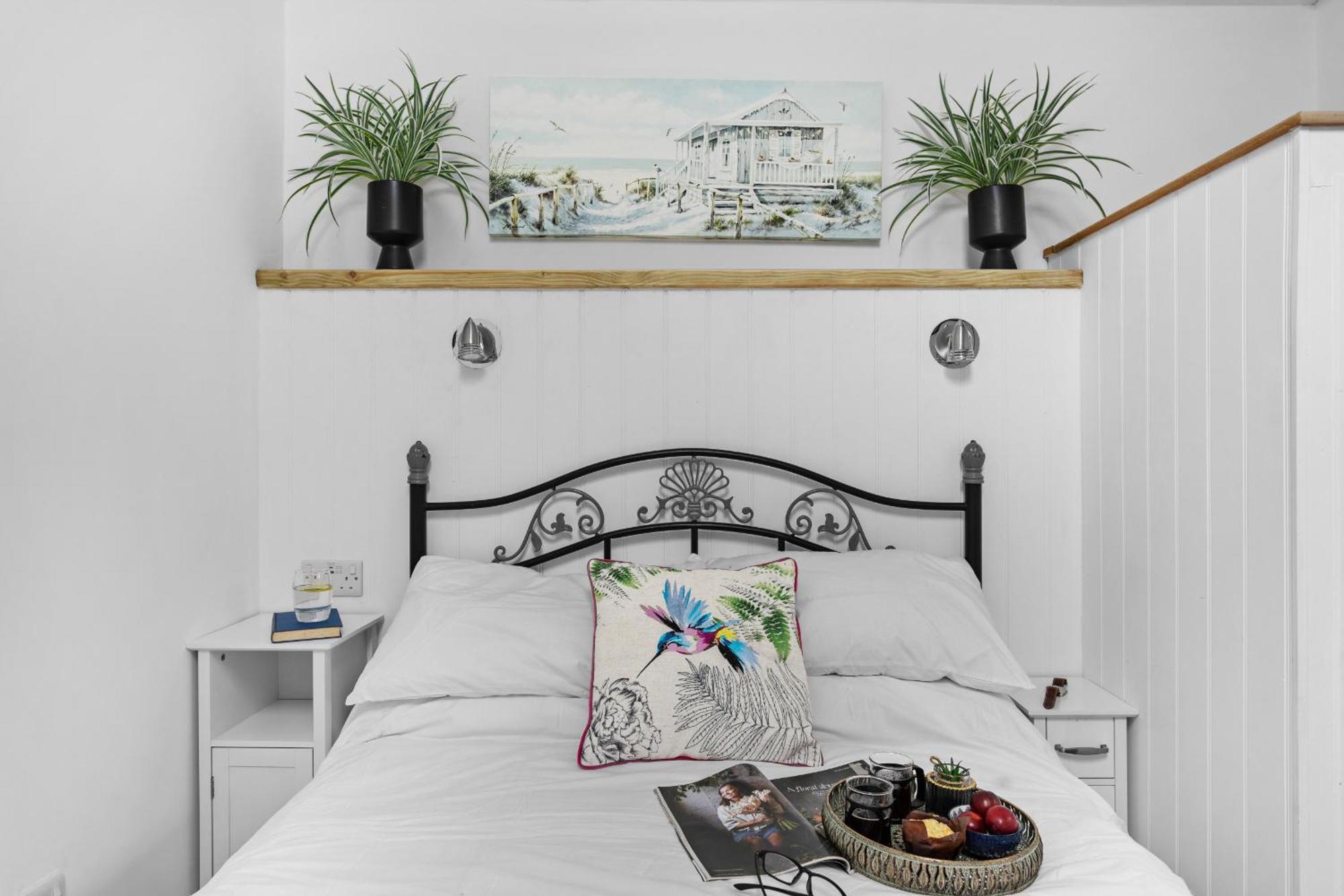 The Boathouse - Panoramic Sea View Retreat, Near Town, Marina & Beach, With Parking * Torquay