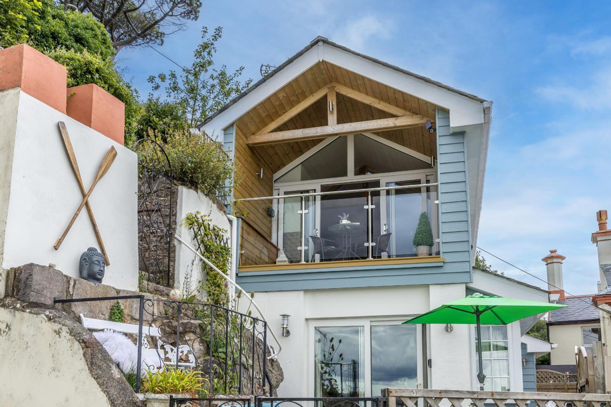 Holiday home The Boathouse - Panoramic Sea View Retreat, Near Town, Marina & Beach, With Parking