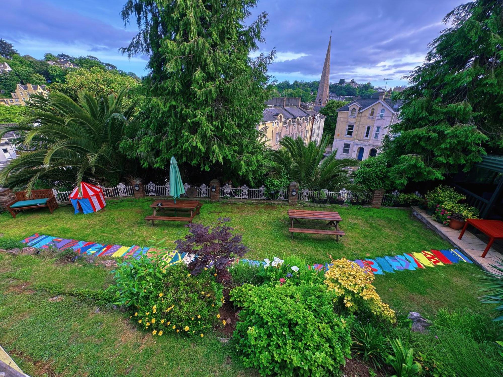 The Robin Hill 4*