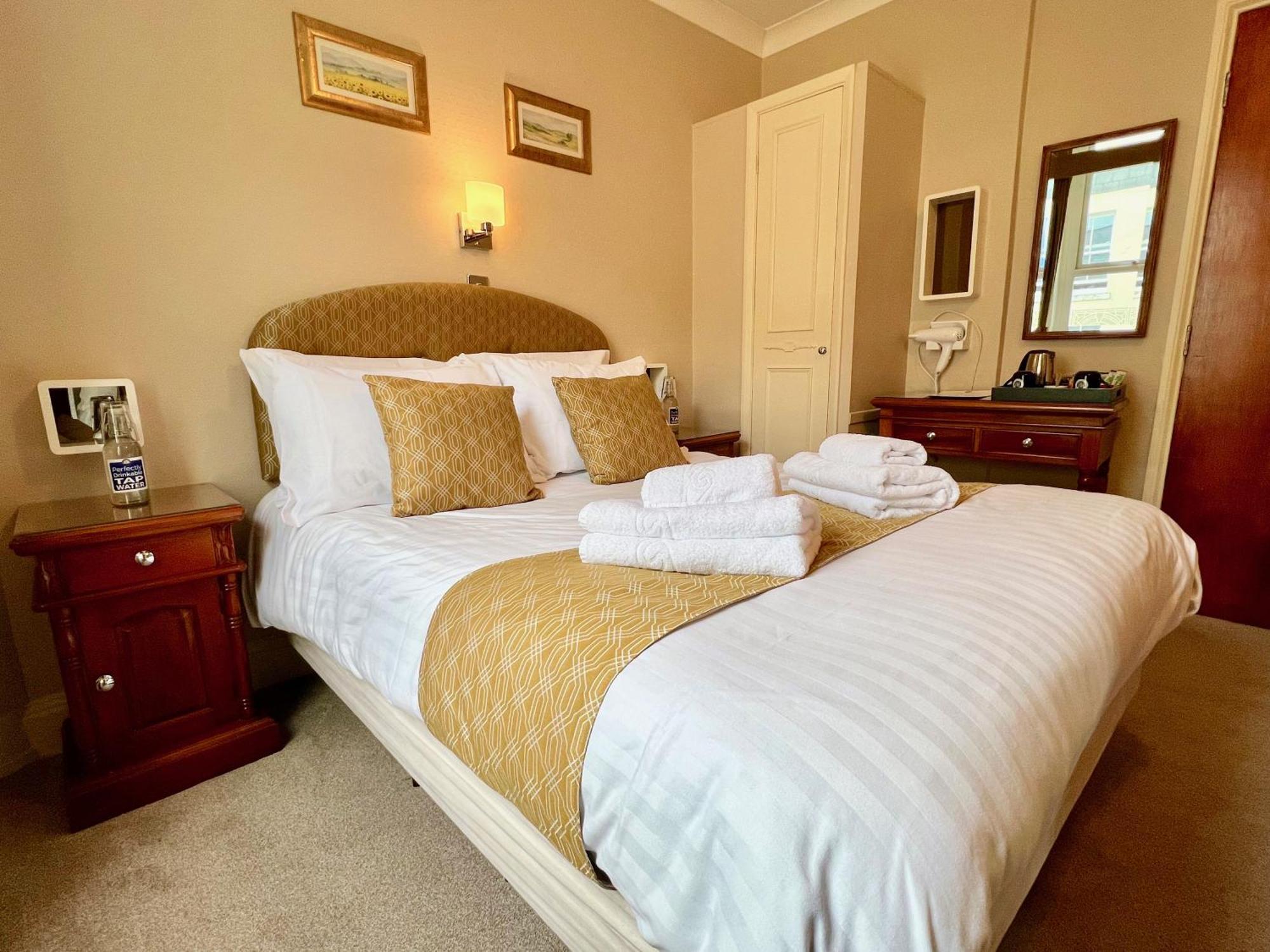 Riviera Hotel Torquay