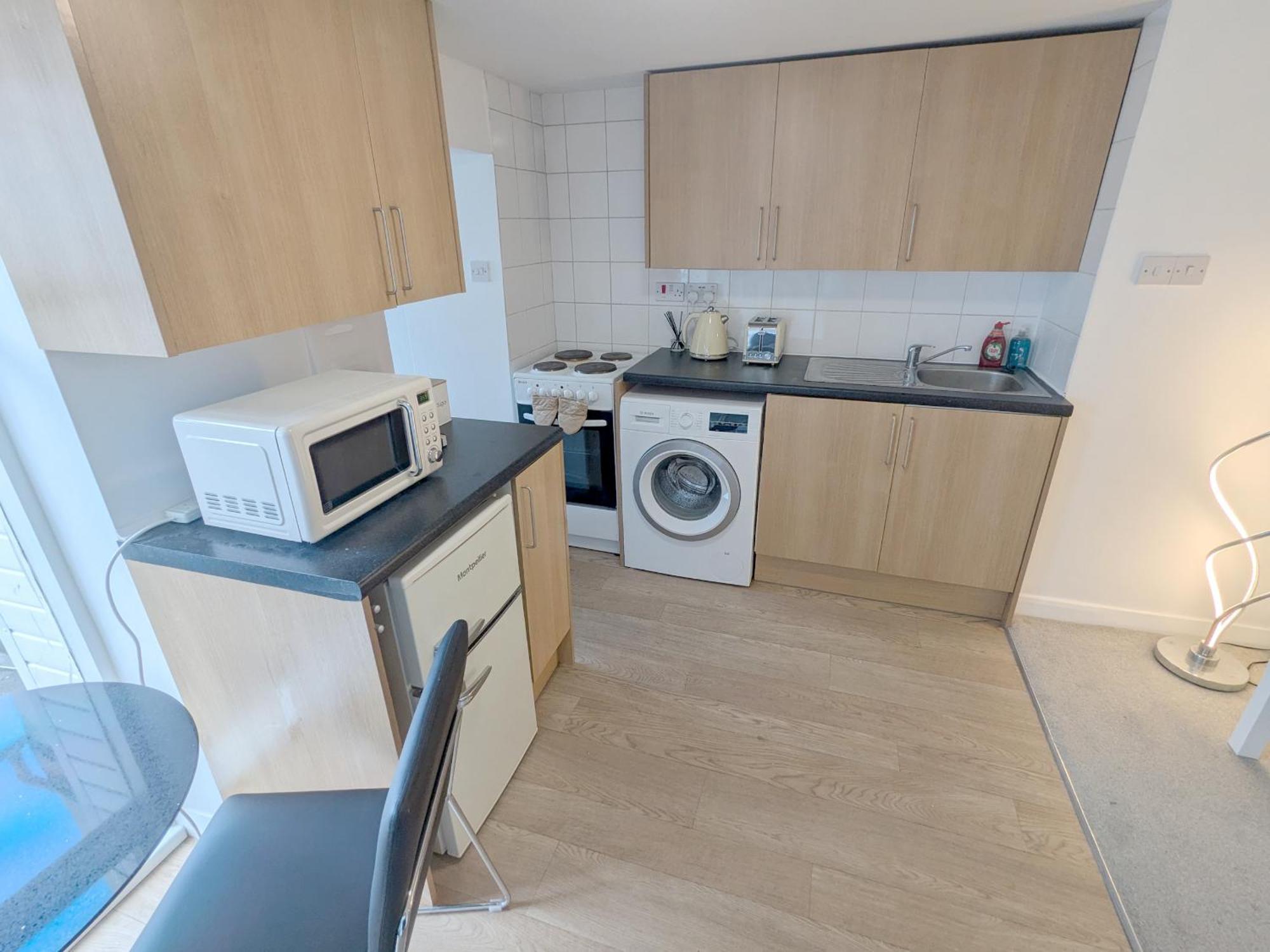 Harbour Steps - Torquay Luxury Apartment - Balcony, Free Parking, Netflix & Wifi Apartment