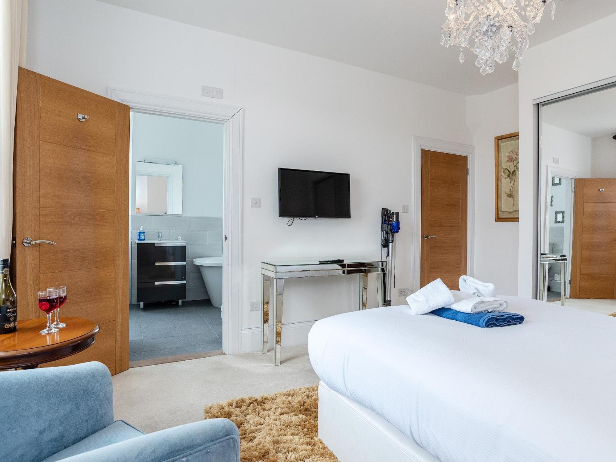 Apartment Babbacombe Bay, *