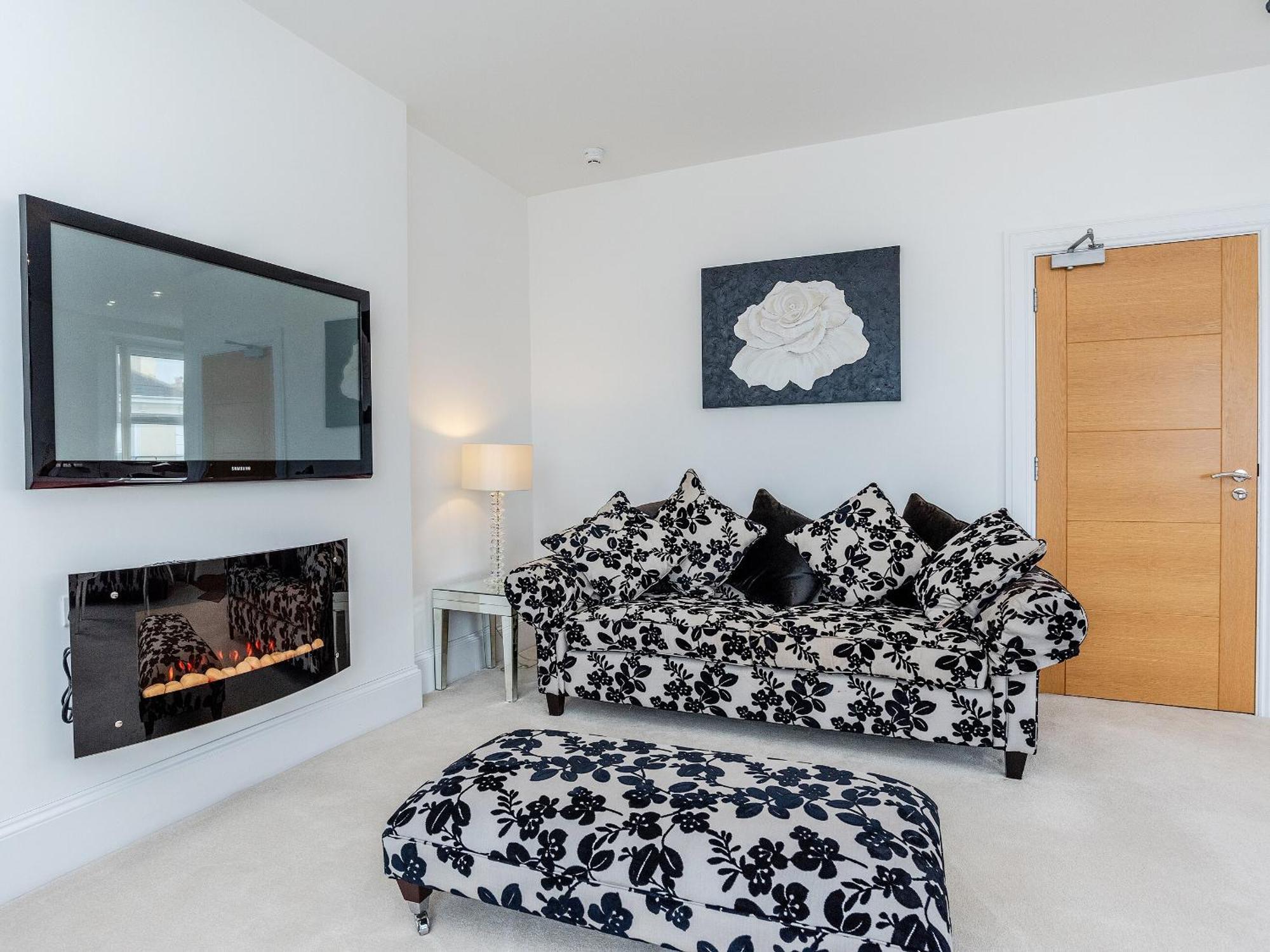 Babbacombe Bay, Apartment