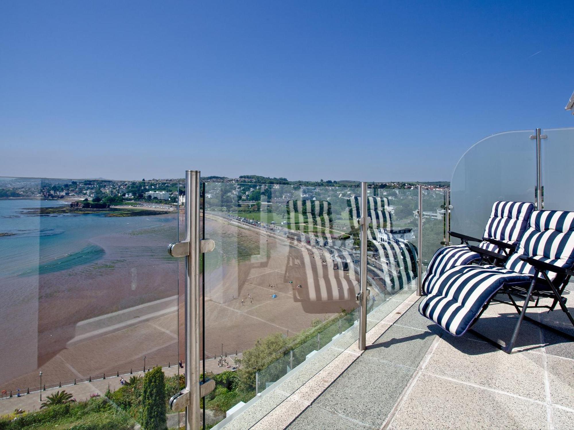 Riviera Mansion, * Torquay