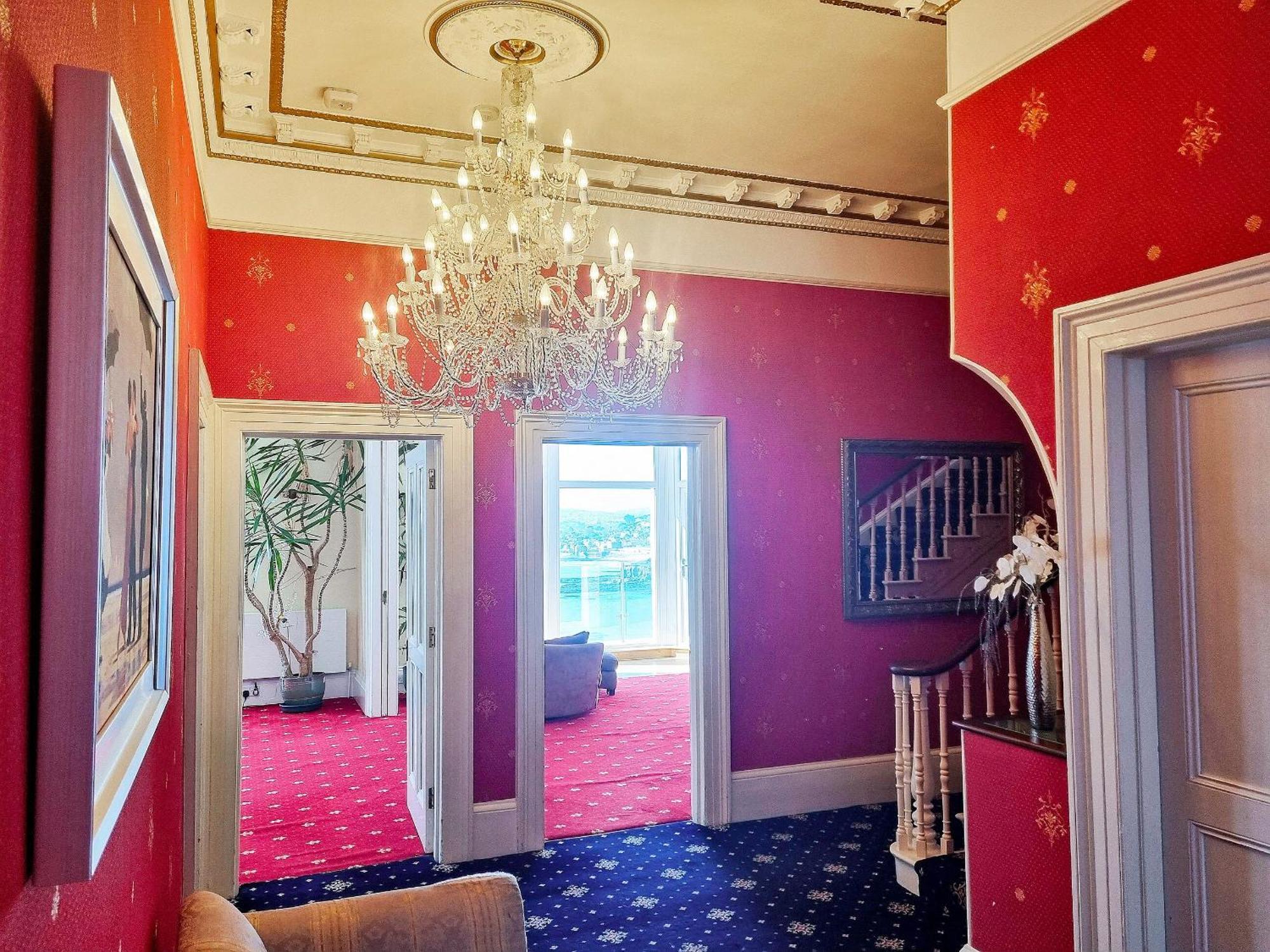 Riviera Mansion,