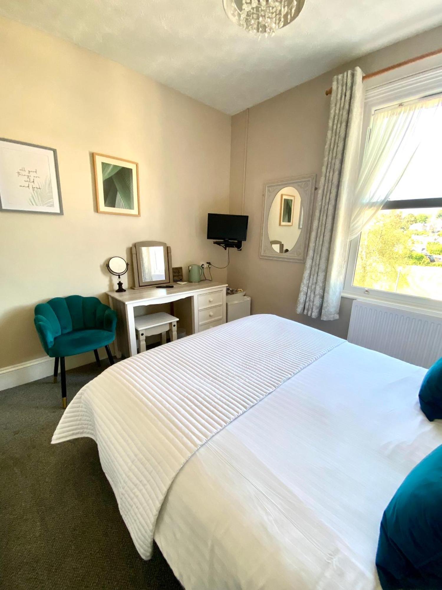 Buckingham 4* Torquay
