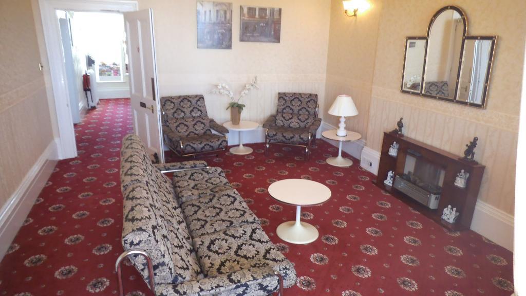 Hotel Abbey Court