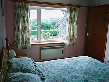 Crossways & Sea View Apartment *