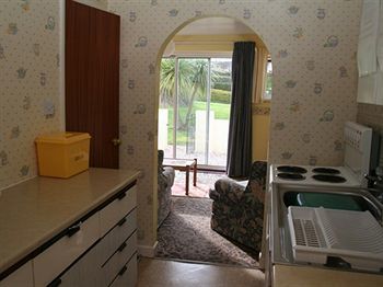 Crossways & Sea View Apartment Torquay