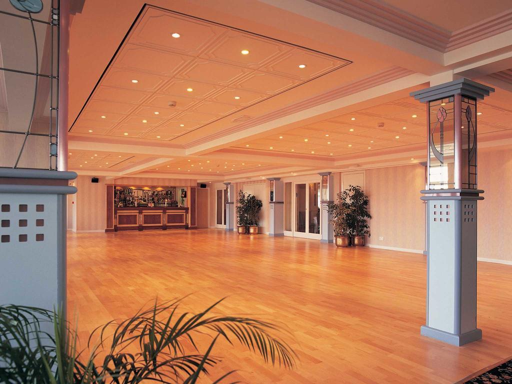 Tlh Carlton Hotel - Tlh Leisure, Entertainment And Spa Resort Hotel