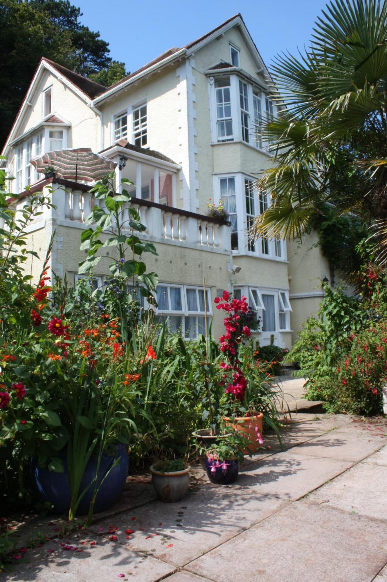 The Charterhouse Bed & Breakfast 4*