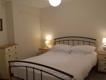 Crossways & Sea View Apartment *