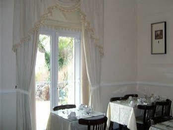 Guest house Kelvin House 4*