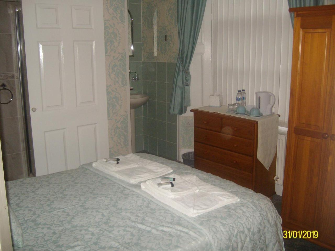 Kelvin House Guest house 4*