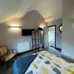 Clifton Grove Cottage