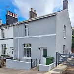 Driftwood Cottage, Luxury Character Cottage In The English Riviera, Close To The Picturesque Precinct Of St Marychurch, A Short Walk To The Stunning Beaches Of Babbacombe And Oddicombe!