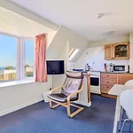 Cliff Court Apartments