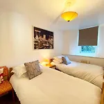 The Stables Apartments At Meadfoot Bay