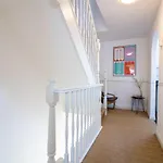 Laurels- 3-Beds, Parking, Short Walk To Beach