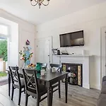 Lovely Heather House Accommodation 3 Kings 1 Double Sofa