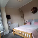 Kingsholm Guest House