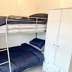 Torquay, 2 Bedrooms, Sleep 6, Free Parking, Torbay